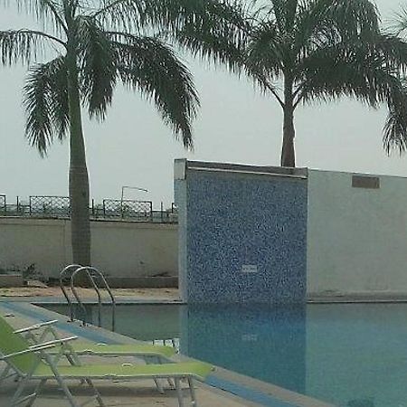 Comfort Inn Donil Vadodara Buitenkant foto