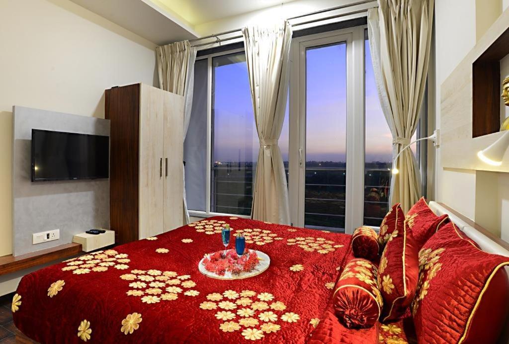 Comfort Inn Donil Vadodara Buitenkant foto