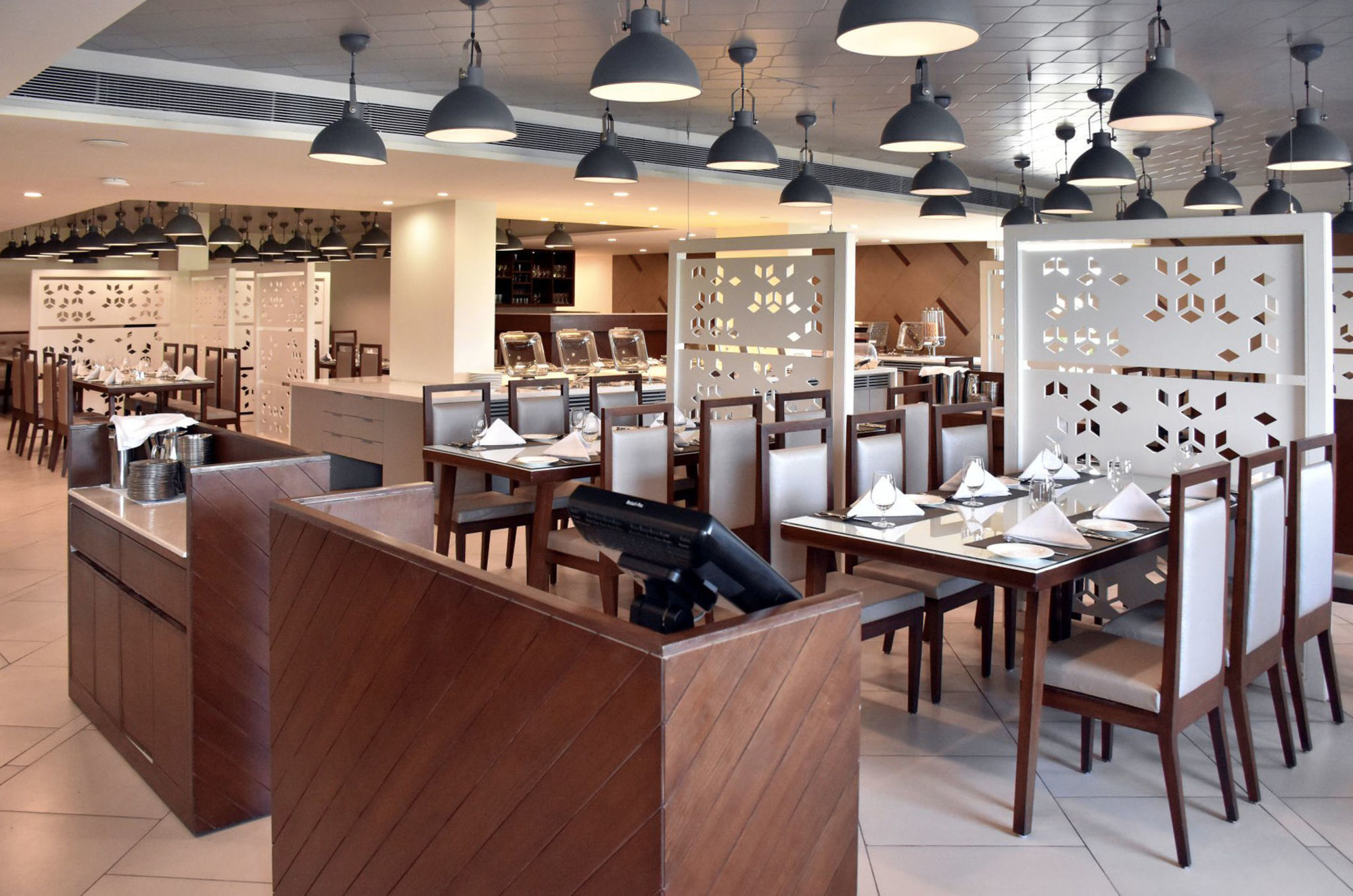 Comfort Inn Donil Vadodara Restaurant foto