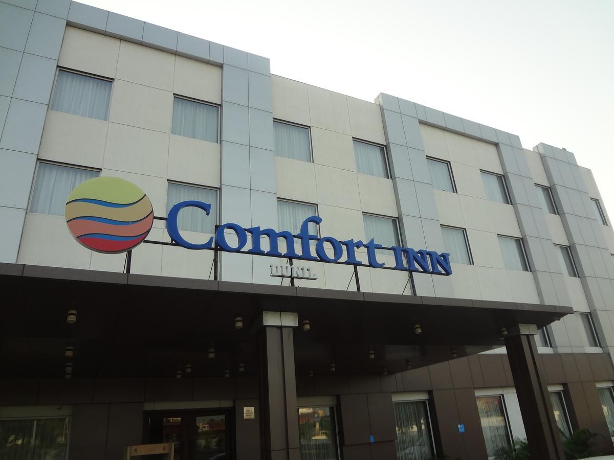 Comfort Inn Donil Vadodara Buitenkant foto